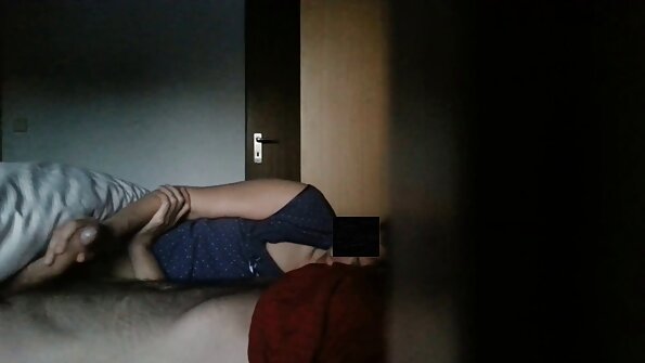 Puiki mergina naminėje pornografijoje Vovkos namuose.