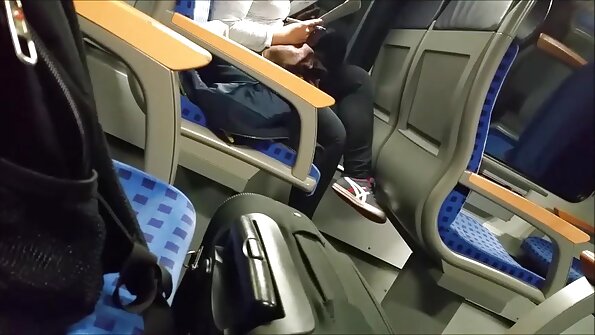 Trys su Lotynų Amerikos pupytėmis privačiai sušikti.