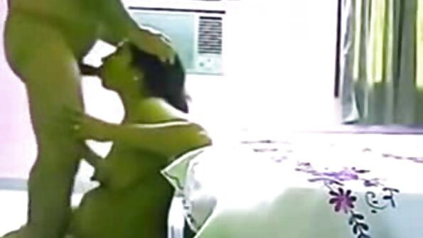 Flirtas su mylimuoju, kol jo žmona dirba