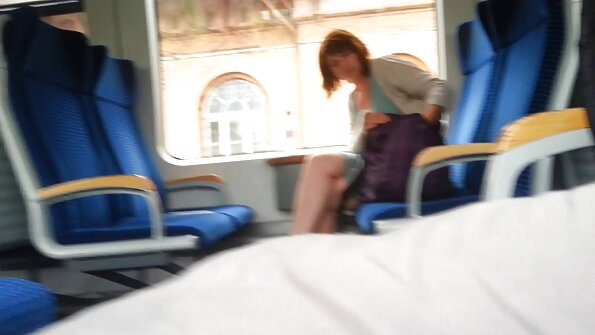 Tyčiojasi iš jos surišto vyro.