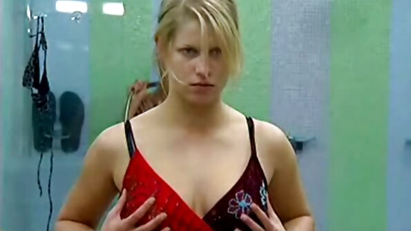 Mano poseserė mano, kad esu keista, nes noriu ją išdulkinti.