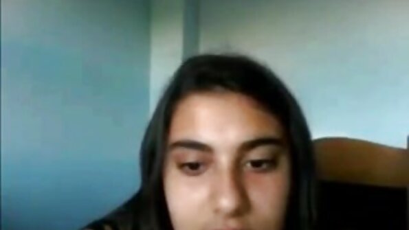 Studentas erzina su blowjob.